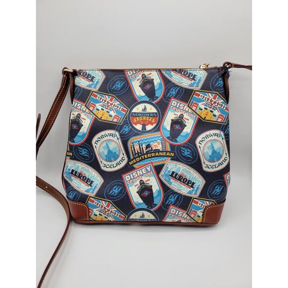 Dooney & Bourke Disney Cruise Line Europe 2018 Itinerary Crossbody Bag *NWT - Picture 4 of 7